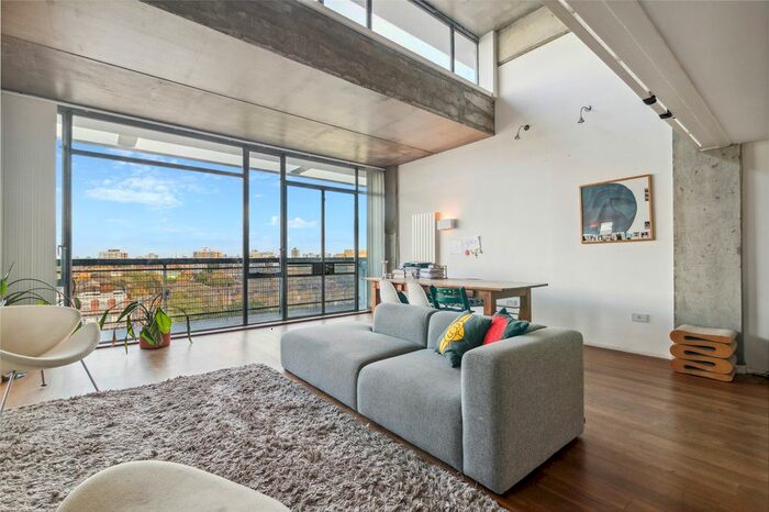 2 Bedroom Flat To Rent In Union Wharf, Wenlock Road, N1