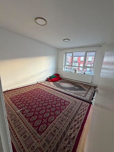 1 Bedroom Flat To Rent In Shaftesbury Road, Manchester, M8