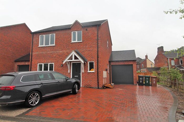 3 Bedroom Detached House To Rent In Moira Road, Swadlincote, DE11