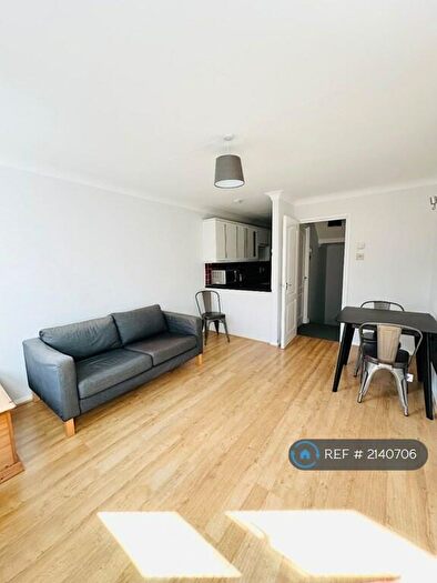 1 Bedroom Terraced House To Rent In Malmesbury Road, London, E3