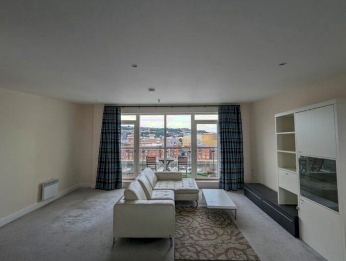 3 Bedroom Flat To Rent In Trawler Road, Maritime Quarter, Swansea, SA1