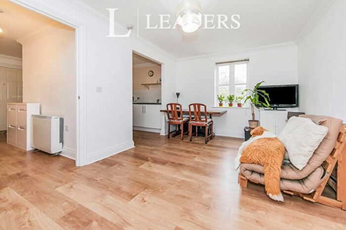 2 Bedroom Apartment To Rent In Groves Close, Colchester, CO4