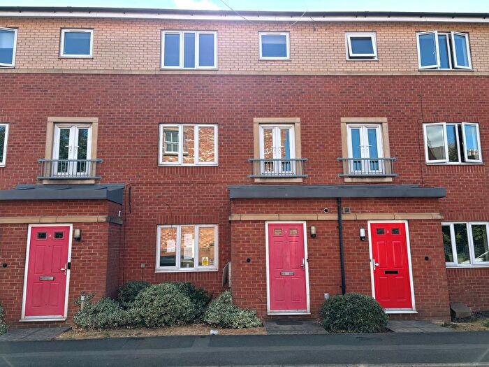 6 Bedroom Terraced House For Sale In Bridgeland Road, Loughborough, LE11