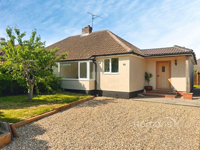 3 Bedroom Bungalow For Sale In Upper Weybourne Lane, Farnham, Surrey, GU9