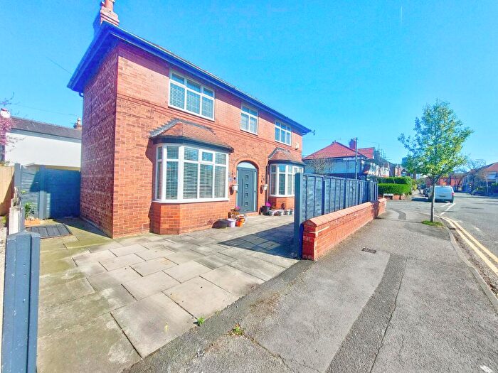 5 Bedroom Detached House For Sale In Ashfield Road, Sale, M33