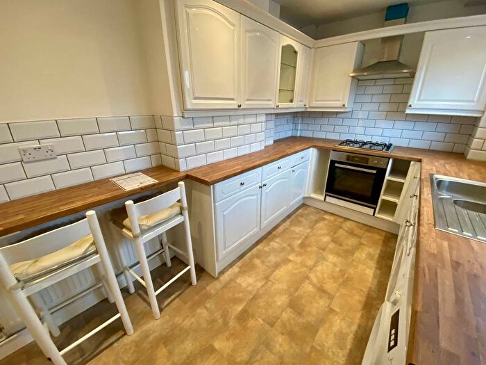 2 Bedroom Property To Rent In Ewenny Place, Clase, Swansea, SA6