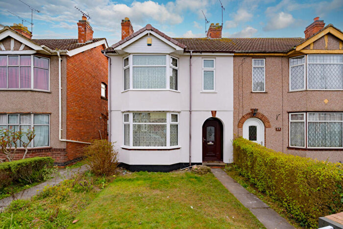 3 Bedroom Semi Detached House For Sale In Siddeley Avenue, - No Chain - Extended Over Sqft, CV3