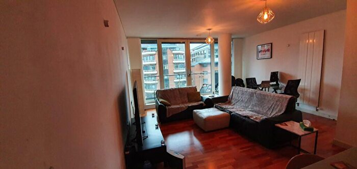 2 Bedroom Flat To Rent In Leftbank, Manchester, M3