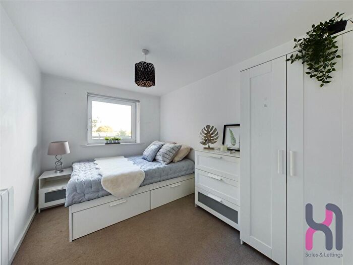 2 Bedroom Flat To Rent In Spinner House, A Elmira Way, Salford, M5
