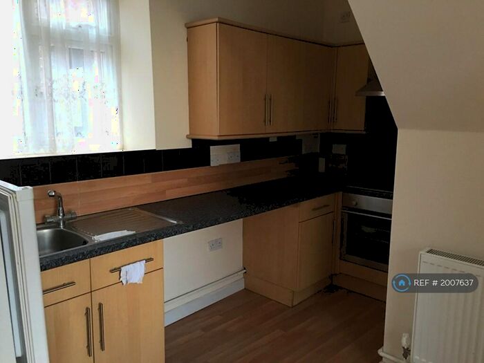 2 Bedroom Flat To Rent In Awson Street, Coventry, CV6