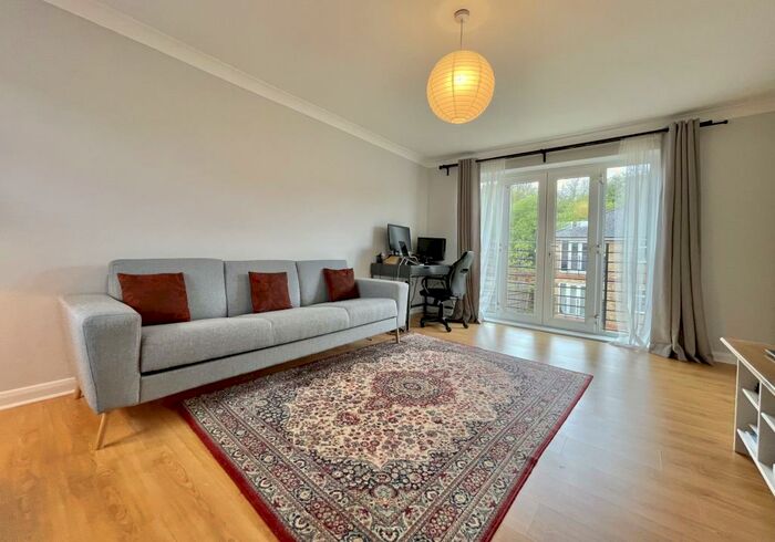 1 Bedroom Apartment To Rent In Temple End, High Wycombe, HP13