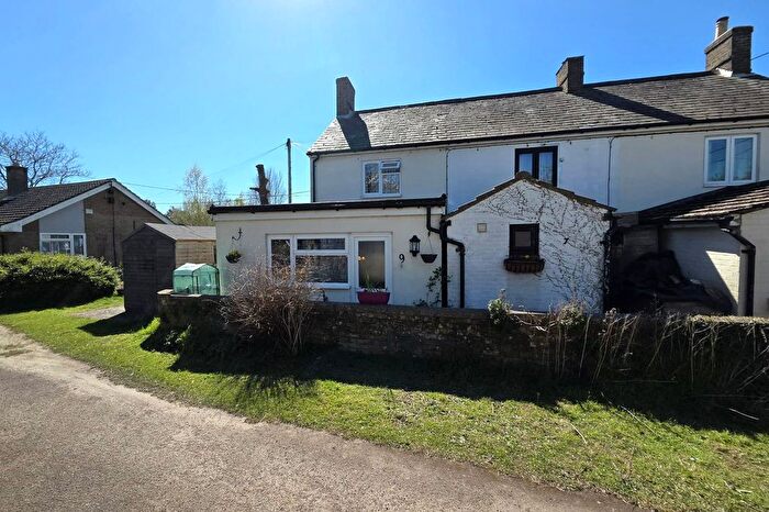 2 Bedroom Town House For Sale In The Cinques, Gamlingay, SG19