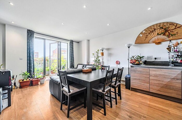 2 Bedroom Flat For Sale In Katie Court, Edwin Street, London, E16