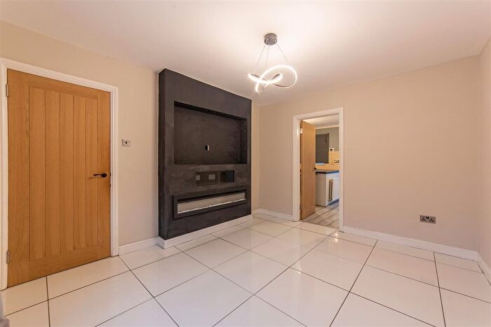 3 Bedroom Link Detached House For Sale In Oak View, Blaenavon, Pontypool, NP4