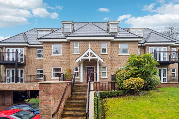 2 Bedroom Apartment For Sale In South Park, Gerrards Cross, SL9