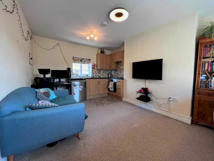 1 Bedroom Maisonette To Rent In Bank Cottage, High Street, Hemel Hempstead, HP1