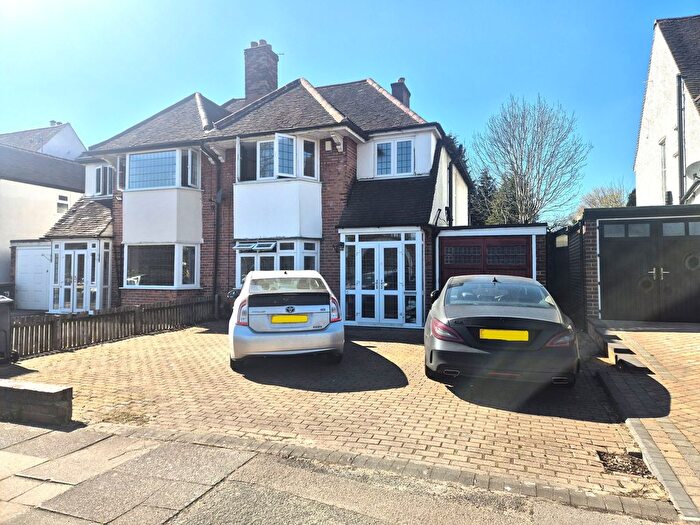 3 Bedroom Semi-Detached House To Rent In Walmley Road, Sutton Coldfield, B76