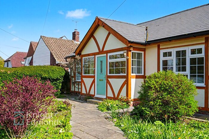 4 Bedroom Detached Bungalow For Sale In Headcorn Road, Biddenden, TN27