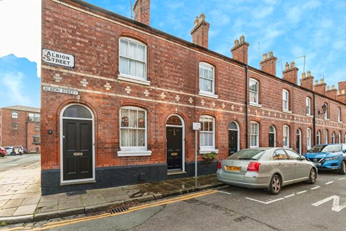 3 Bedroom Terraced House For Sale In Albion Street, Chester, CH1