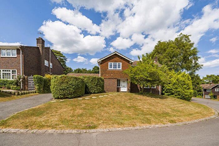 4 Bedroom Detached House To Rent In Priorswood, Haslemere, GU27