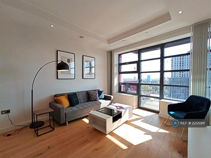 1 Bedroom Flat To Rent In Defoe House, London, E14