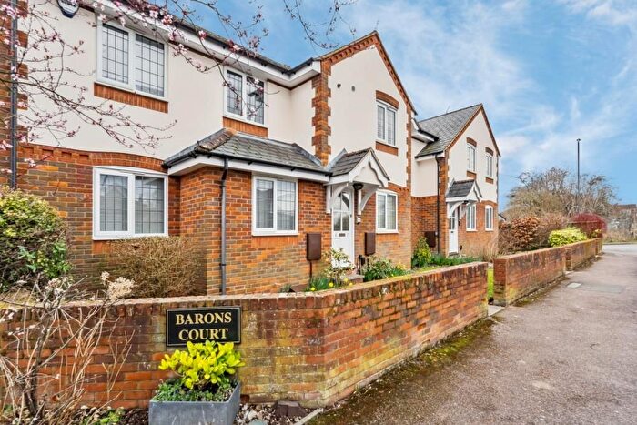 2 Bedroom Flat To Rent In Dedmere Rise, Marlow, SL7