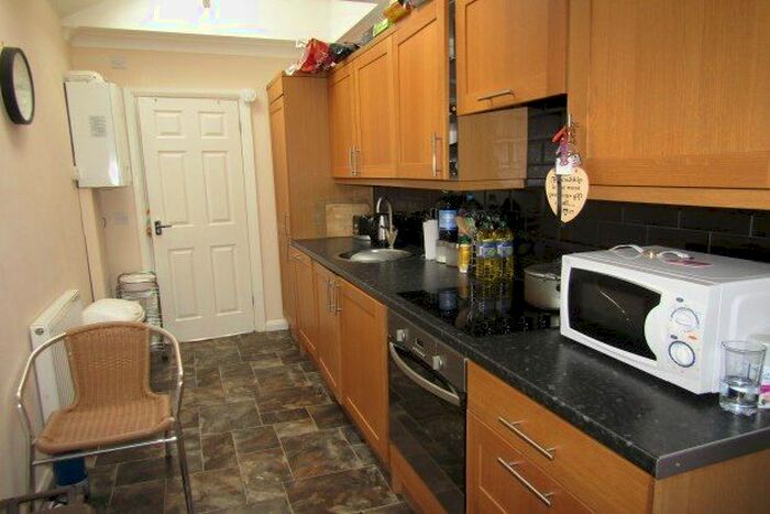 1 Bedroom Maisonette To Rent In Fox Street, Gillingham, ME7