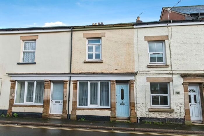 2 Bedroom Terraced House For Sale In Bampton Street, Tiverton, EX16