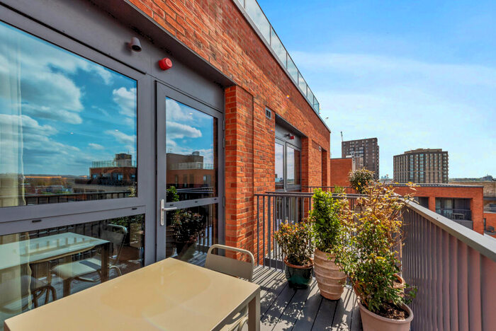 3 Bedroom Flat To Rent In The Sessile, Ashley Road, London, N17