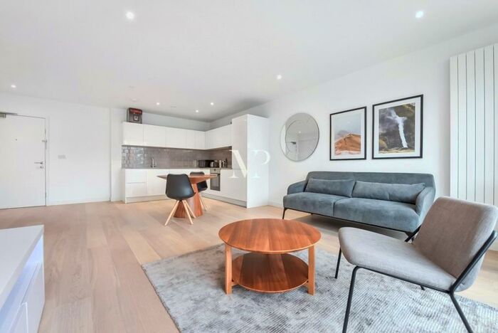 2 Bedroom Apartment To Rent In Fairwater House, Bonnet Street, Greater London, E16