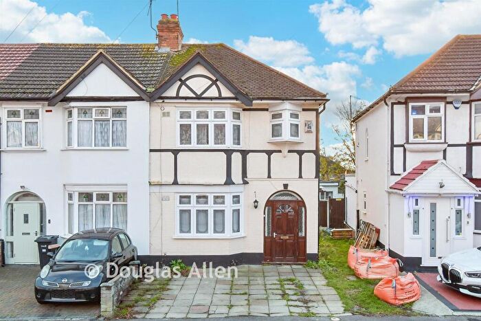 3 Bedroom End Of Terrace House For Sale In Gresham Drive, Chadwell Heath, Essex, RM6