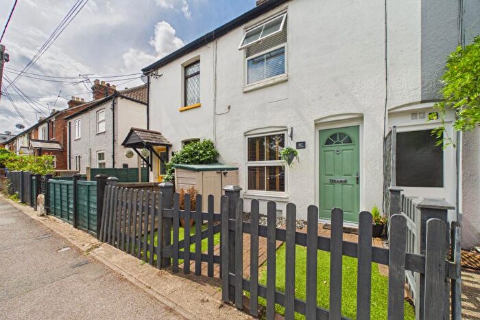 2 Bedroom Terraced House For Sale In Binfield Road, Bracknell, Berkshire, RG42