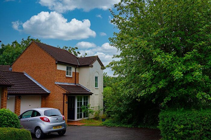 3 Bedroom Property To Rent In Hutchings Close, Loughton, MK5