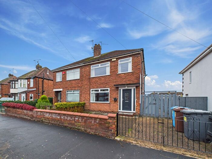 3 Bedroom Semi Detached House For Sale In Windsor Road, Hull, HU5