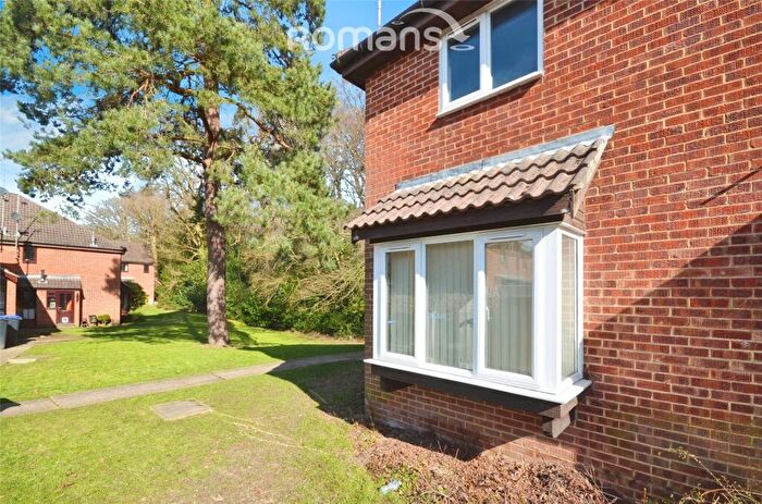 1 Bedroom Semi-Detached House To Rent In Langtons Meadow, Farnham Common, SL2