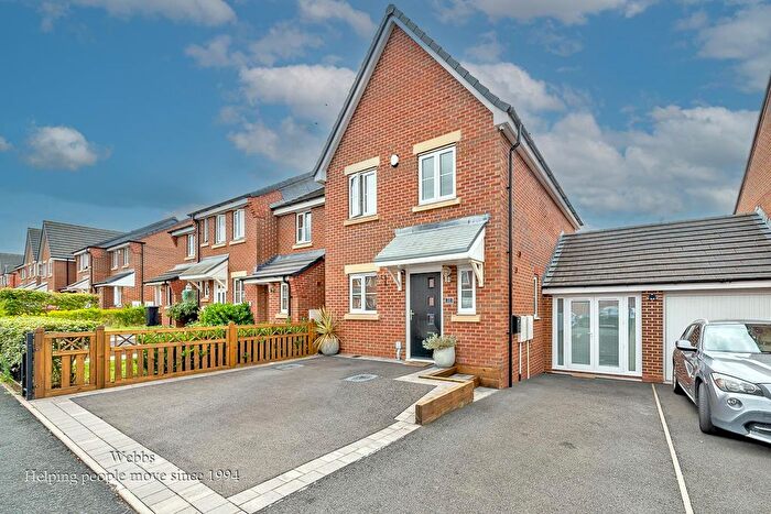 3 Bedroom Semi-Detached House For Sale In Beddows Road, Walsall, WS3