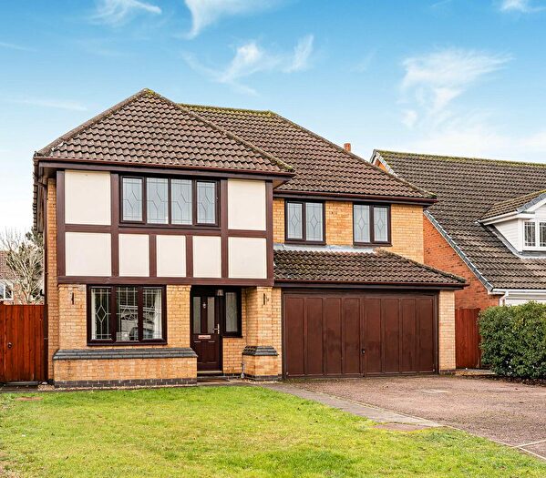 4 Bedroom Detached House For Sale In Turnstone Green, Bicester, OX26