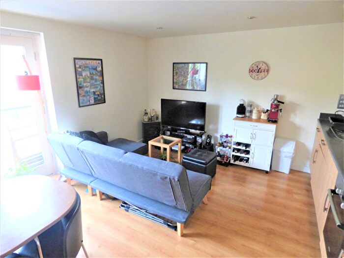 1 Bedroom Flat To Rent In Eastside Mews, London, E3