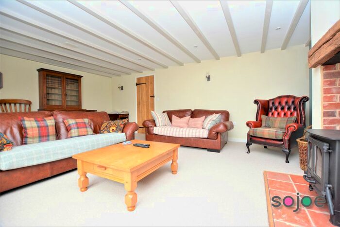 2 Bedroom Cottage To Rent In High Street, Kessingland, Lowestoft, NR33