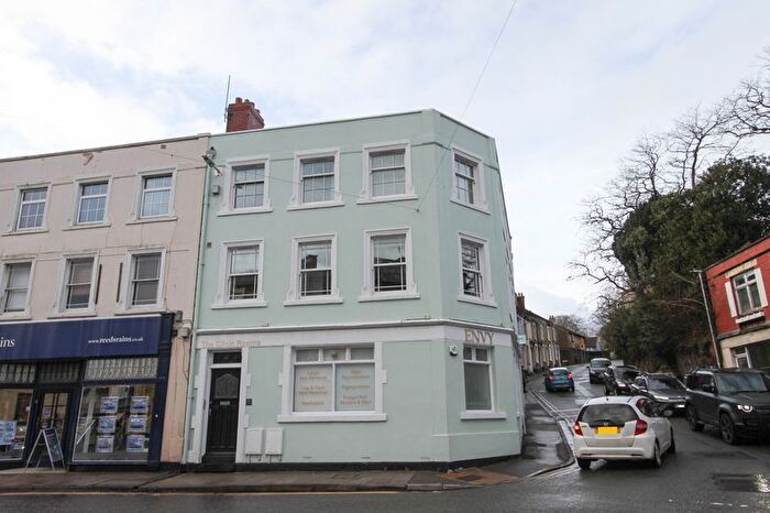 2 Bedroom Flat To Rent In The Triangle, Clevedon, BS21
