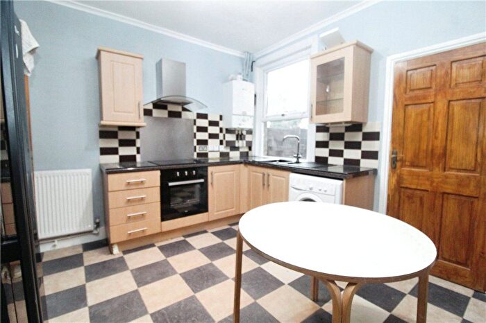 3 Bedroom Semi-Detached House To Rent In Northcote Road, Croydon, CR0