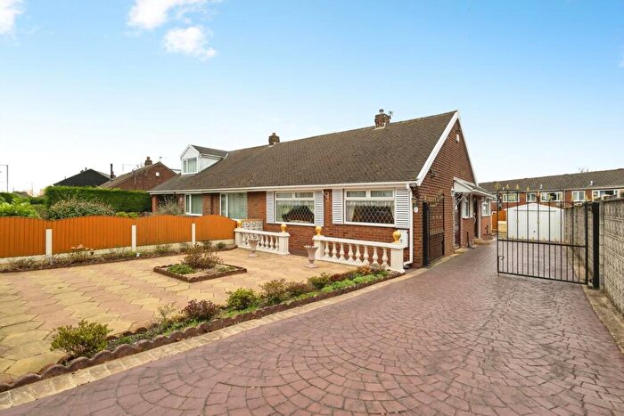 2 Bedroom Bungalow For Sale In Goodier House Fold, Hyde, Greater Manchester, SK14