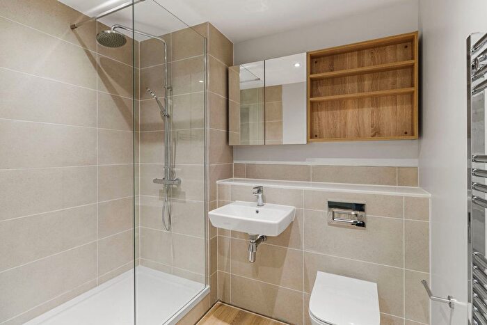 Studio To Rent In Momento, Staines, TW18
