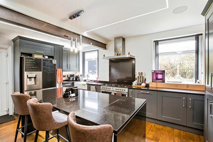 3 Bedroom Semi-Detached House For Sale In Westborough Drive, Halifax, HX2