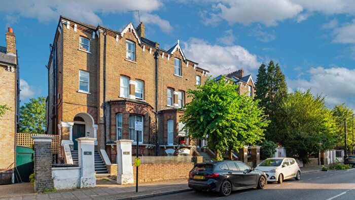 1 Bedroom Flat For Sale In Flat C, Lordship Park, Stoke Newington, London, N16