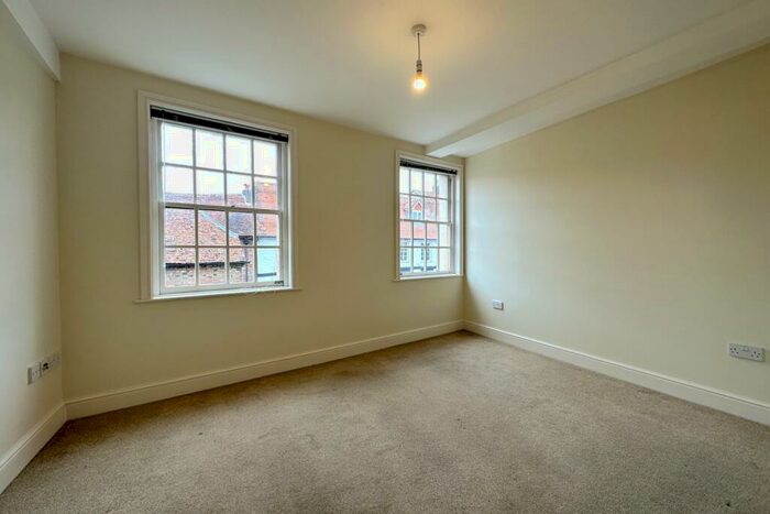 1 Bedroom Flat To Rent In Post Office Lane, Wantage, OX12