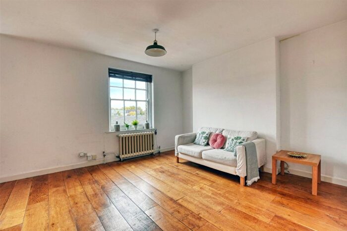 1 Bedroom Flat To Rent In Welwyn Street, London, E2