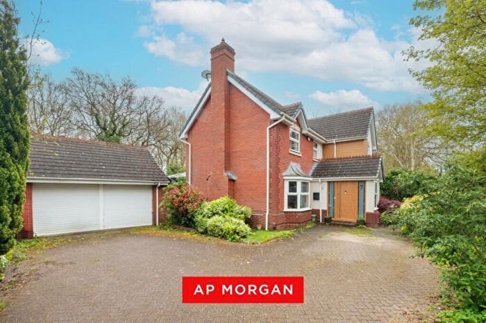 4 Bedroom Detached House For Sale In Brinsley Close, Solihull, West Midlands, B91