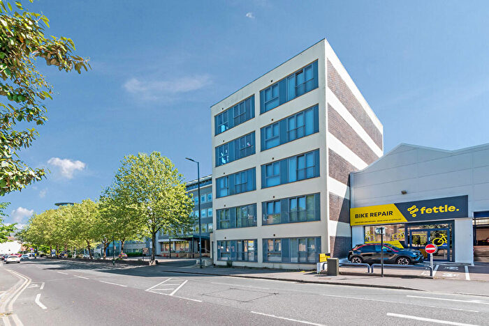 2 Bedroom Apartment To Rent In Carlton House, New London Road, Chelmsford, Essex, CM2