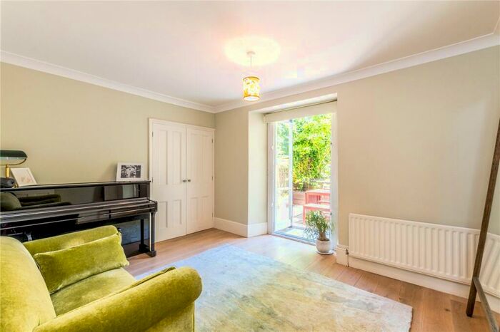 2 Bedroom Apartment To Rent In Camberwell Grove, London, SE5
